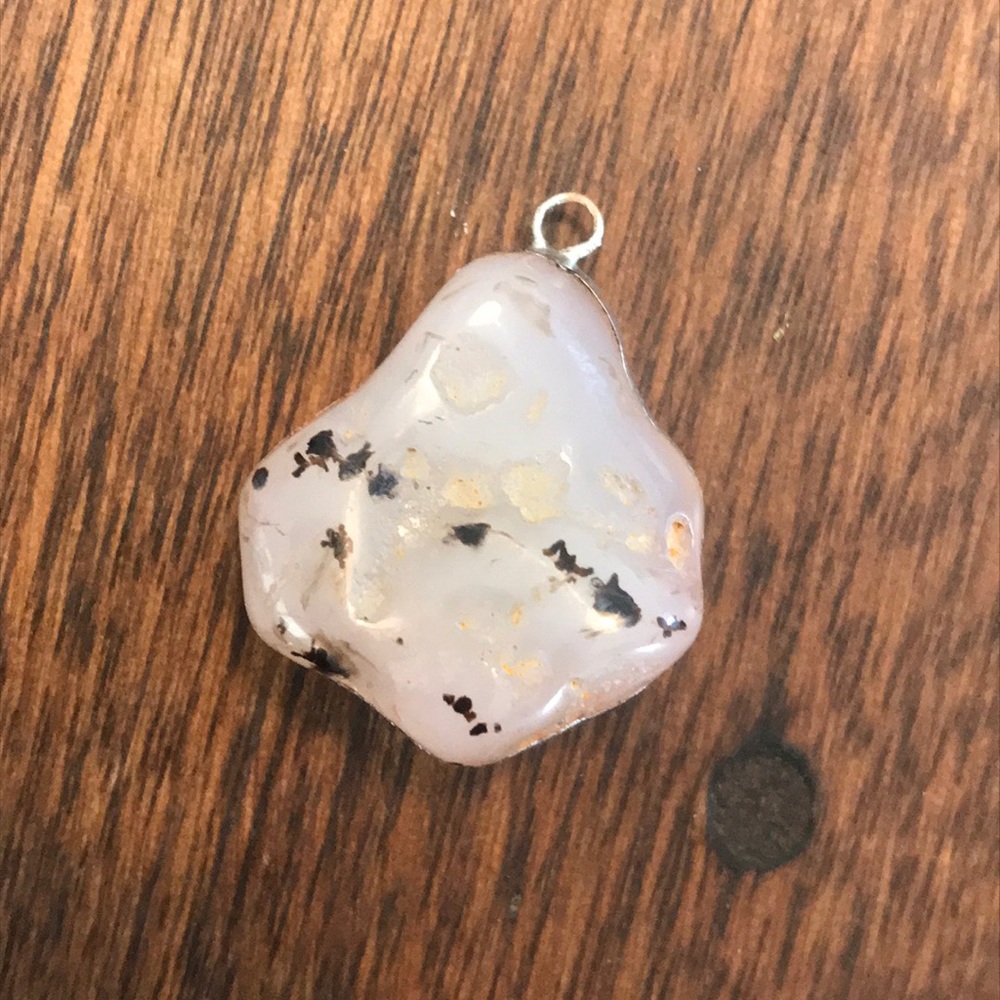 Handmade Montana agate pendant ✨